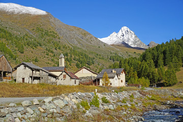 Hameau de Valpréveyre