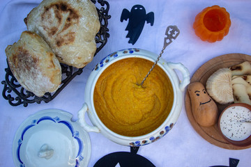 угощение на Хэллоуин  