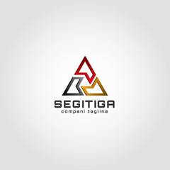 Fototapeta premium Segi tiga - Separated Triangle Logo