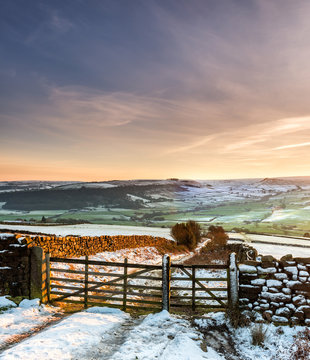 A winter sunset over Danby Dale from Oakley Walls