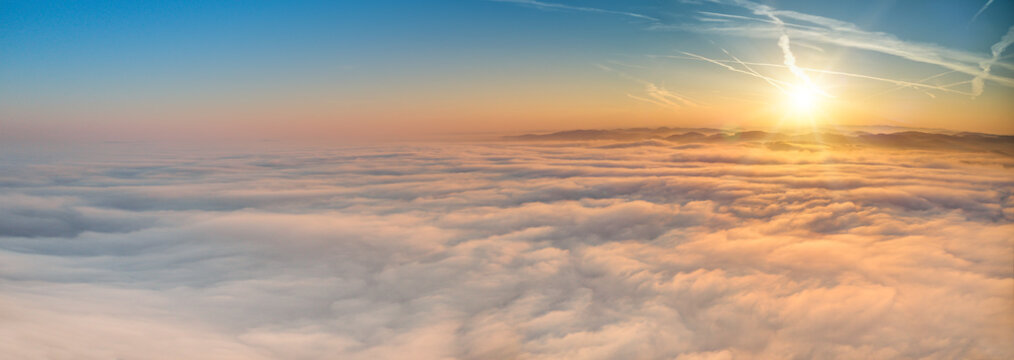 Sunrise background with lots of copy space. © Lukas Gojda