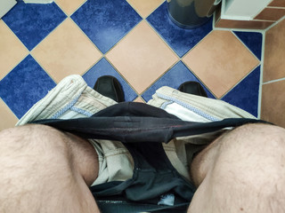 Auf der Toilette