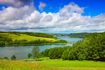 Obraz premium Kaszuby-widok z Ręboszewa na jezioro Brodno Małe
