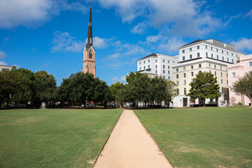 Fototapeta premium Downtown Charleston and Marion Square, South Carolina, United States