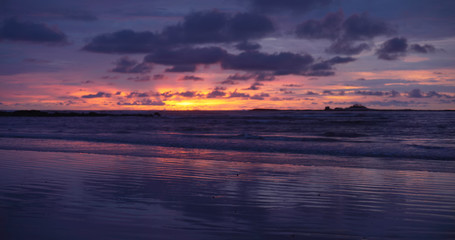 Fototapeta premium Beautiful out of focus background plate of orange, purple and blue sunset