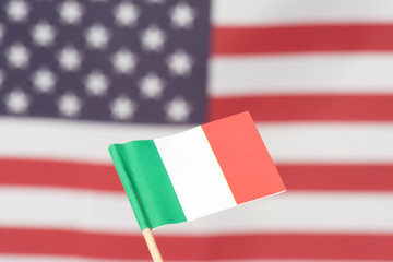 Fototapeta na wymiar Flagge von USA und Italien