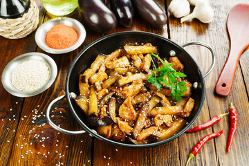 Chicken with eggplants