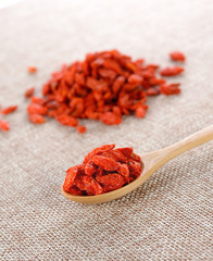 red dried goji berries ( Lycium Barbarum , Chainese wolfberry )