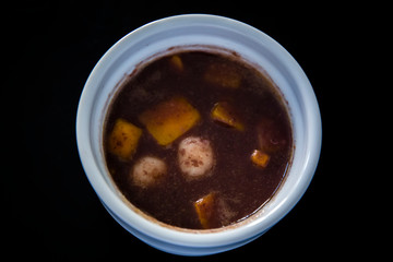 Red bean soup with stick rice gnocchi
