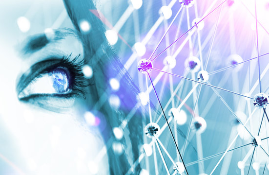 Fondo de concepto de ciencia y tecnolog&iacute;a futurista. Cara de mujer y esferas conectadas. Dise&ntilde;o de redes y socios. Internet y comunicaci&oacute;n de datos.