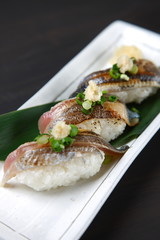 炙り秋刀魚の寿司