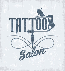 Тату салон, надпись, стилизованная под татуировочную машинку на голубом фоне, винтаж, иллюстрация, вектор