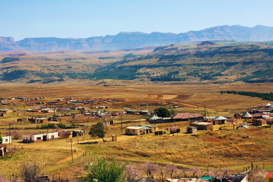 Village in Drakensberg. Houses in highveld.