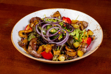 Salad with chicken liver