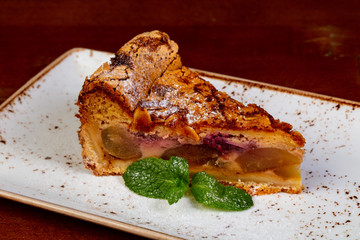 Pie with pear