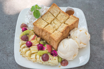Mixed fruit and Honey toast with Ice cream