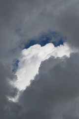 Fototapeta na wymiar wolkenlandschaft über dem kleinwalsertal