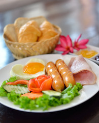 American Breakfast ham bacon egg and sausage