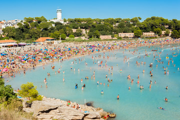 plage du Verdon, la Couronne,Martigues, Bouches-du-Rhône, France  - obrazy, fototapety, plakaty