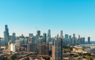 Fototapeta premium Chicago skyline skyscrapers and cityscape during late afternoon