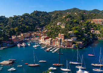 Fototapeta na wymiar the beautiful village of Portofino, village near Genoa, Italy