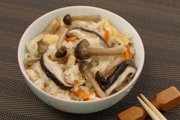 キノコの炊き込みご飯