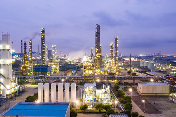 Fototapeta premium Oil and gas industrial,Oil refinery plant form industry at night
