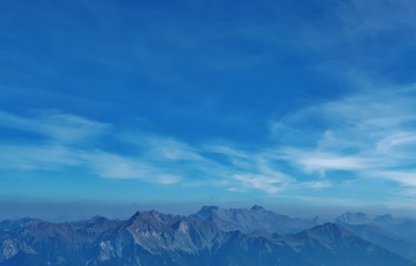 Obraz na płótnie Canvas Himmel über dem Gebirge