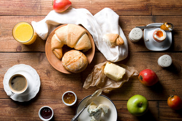 Delicious breakfast on the wood