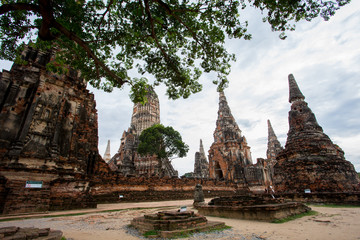 Fototapeta na wymiar ancient temple in ayutthaya thailand