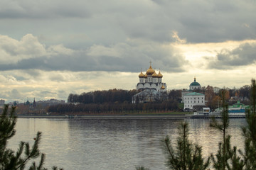 Fototapeta na wymiar Assumption Cathedral, Yaroslavl, Russia.