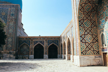 Fototapeta na wymiar Registan in Samarkand - a beautiful oriental structure