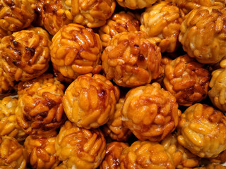Panellets artesanales de piñones