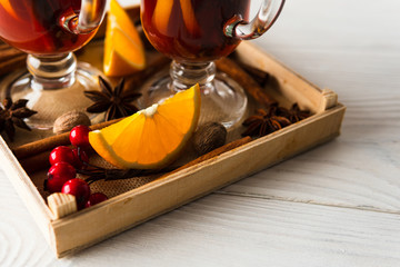 Mulled wine with citrus