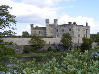  Leeds Castle is in Kent (6)