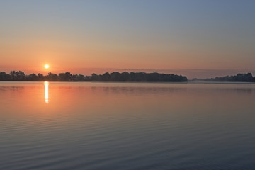 Obraz premium sunset on the lake