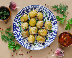 roasted potatoes with herbs