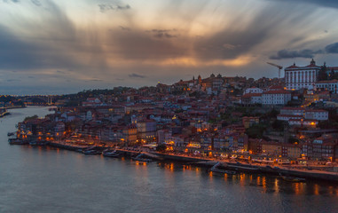 Naklejka premium city of porto at night