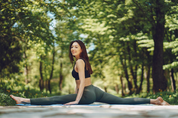 Fototapeta na wymiar yoga girl