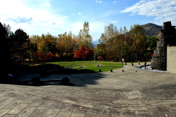 札幌、石山緑地公園の紅葉風景