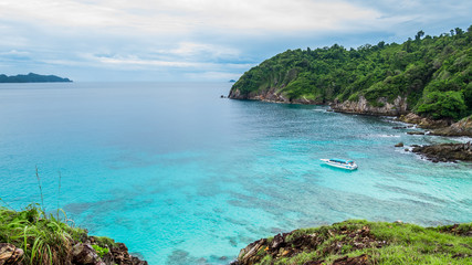 Fototapeta premium Aerial view beautiful tropical white sand beach and snorkel point at Cockburn Island, Andaman sea, Ranong, Myanmar.
