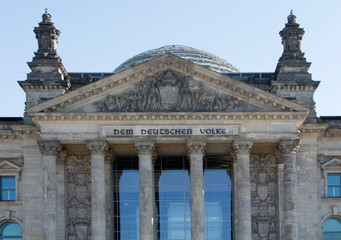 Fototapeta na wymiar Reichstagsgebäude in Berlin