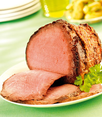 ROAST BEEF ON TABLE