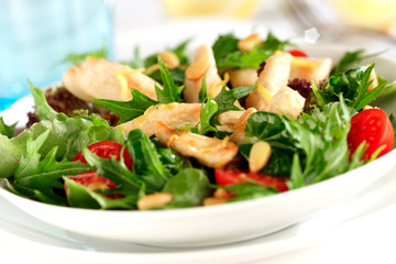 SALAD WITH CHICKEN