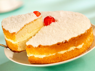 COCONUT SPONGE CAKE