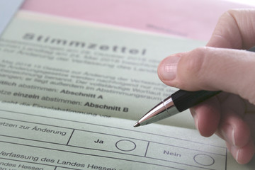 Stimmzettel zur Volksabstimmung, Wahlunterlagen zur Briefwahl