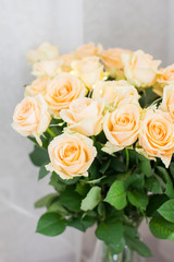 Bouquet of peach roses with garlands