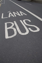 Fototapeta premium Bus Lane in Irish Gaelic, Dublin