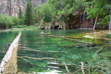Clear green lake 