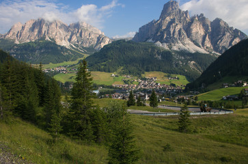 Fototapeta na wymiar Corvara in Val Badia, Alto Adige, Italia